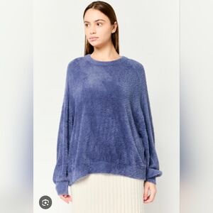 Aerie Fuzzy Cozy Purple 💜 💜 Women's Sweater Size Medium